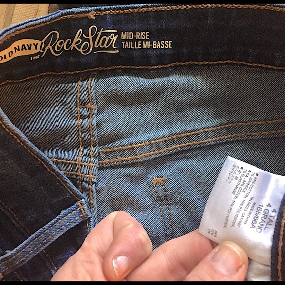 NWOT OLD NAVY ROCKSTAR STRETCH BODYCON MIDRISE SKINNY RIPPED DENIM JEANS 4 - Picture 3 of 3